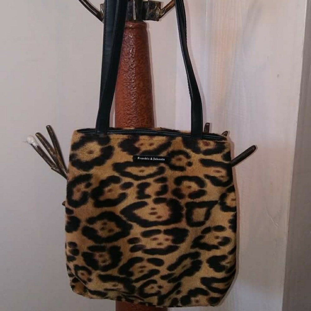 Frankie & Johnnie Leopatx Print Purse